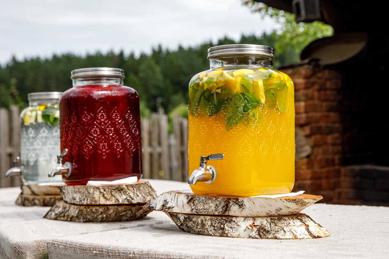 Make Big-Batch Cocktails This Summer in This Giant Mason Jar